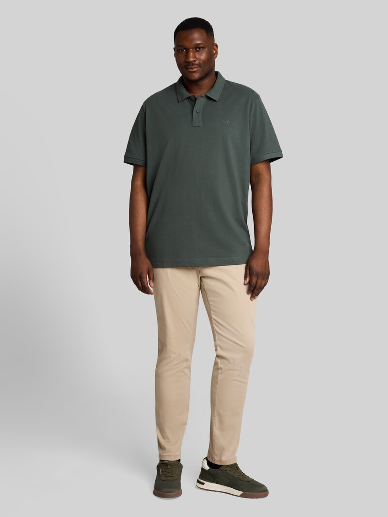 Tom Tailor Plus Size - Piqué Poloshirt mit Logo-Stickerei - Darkest Olive