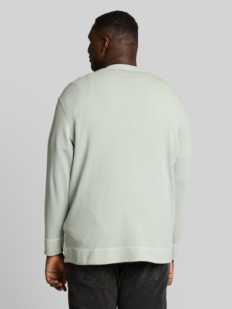 Tom Tailor Plus Size - Henley Langarmshirt mit Waffelstruktur - Soft Greyish Green