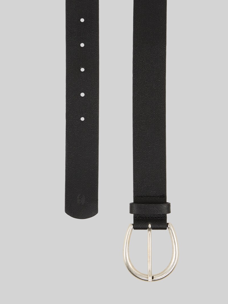 Tom Tailor TTIVY Ledergürtel mit abgerundeter Dornschließe - Black Uni Tom Tailor TTIVY Ledergürtel mit abgerundeter Dornschließe - Black Uni