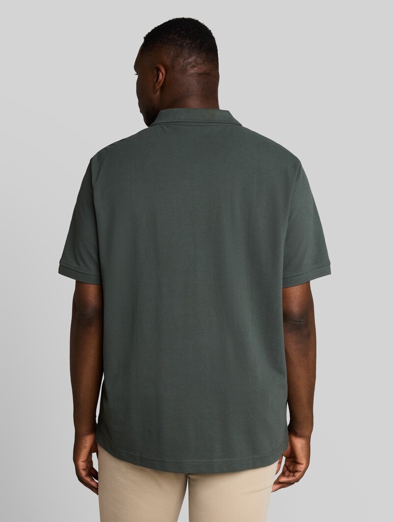 Tom Tailor Plus Size - Piqué Poloshirt mit Logo-Stickerei - Darkest Olive