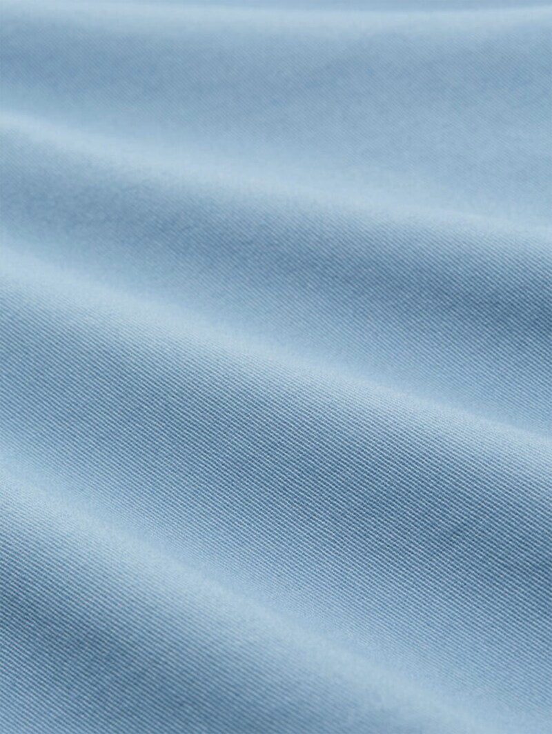 Tom Tailor T-Shirt aus Baumwolle mit Logo-Badge - Mountain Spring Blue