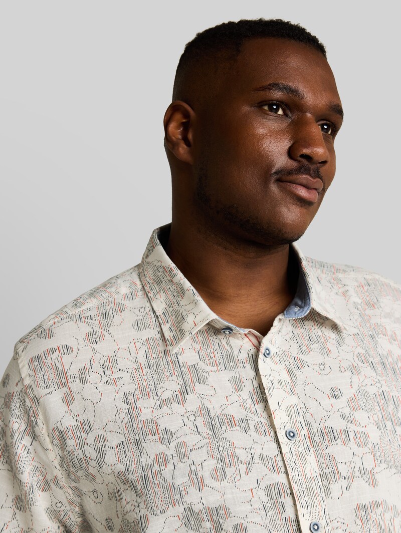 Tom Tailor Plus Size - Kurzarmhemd mit Muster - Off White Irregular Design