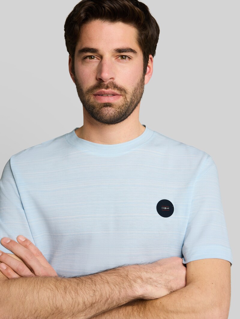 Tom Tailor Piqué T-Shirt mit Logo-Badge - Light Blue Spacedye Pique