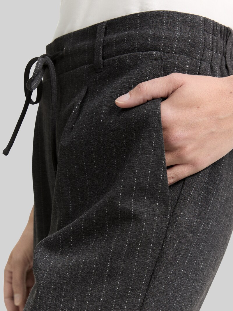 Tom Tailor Loose Fit Hose mit Nadelstreifen - Grey White Pinstripe