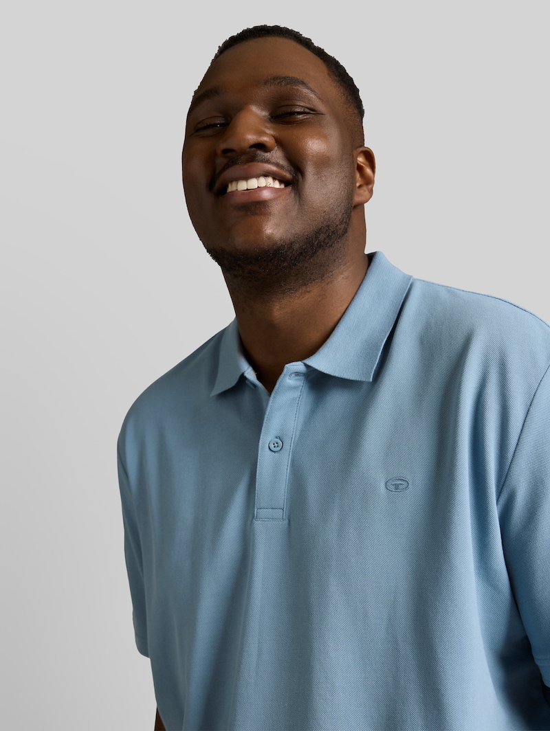 Tom Tailor Plus Size - Piqué Poloshirt mit Logo-Stickerei - Mountain Spring Blue