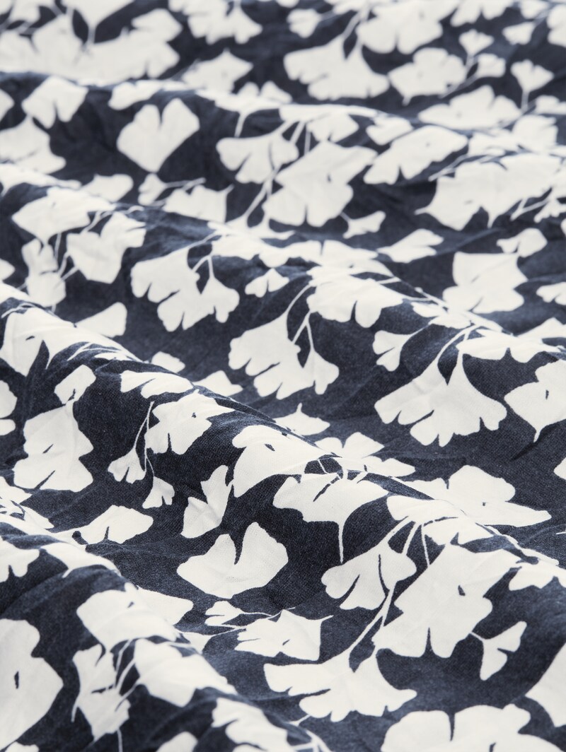 Tom Tailor Crinkle T-Shirt mit Muster - Blue Ginkgo Minimal