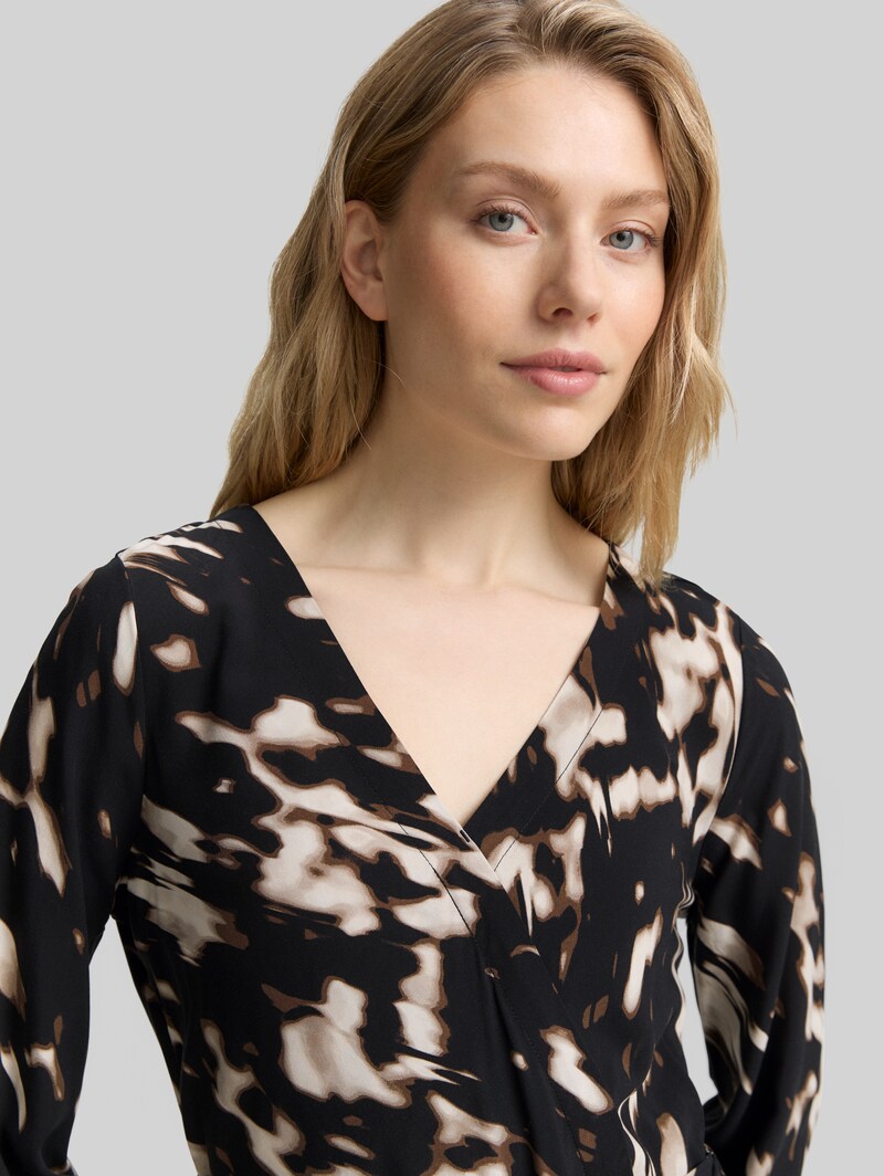 Tom Tailor Midi-Wickelkleid mit Muster - Blurry Animal Design