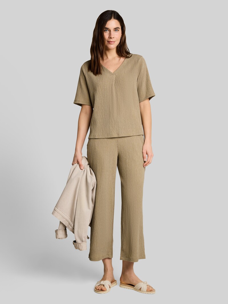 Tom Tailor Crinkle T-Shirt mit V-Ausschnitt - Olive White Structure