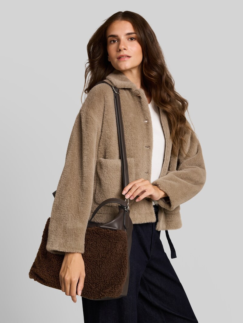 Tom Tailor TTZELINA M Beuteltasche mit Teddyfell - Dark Brown