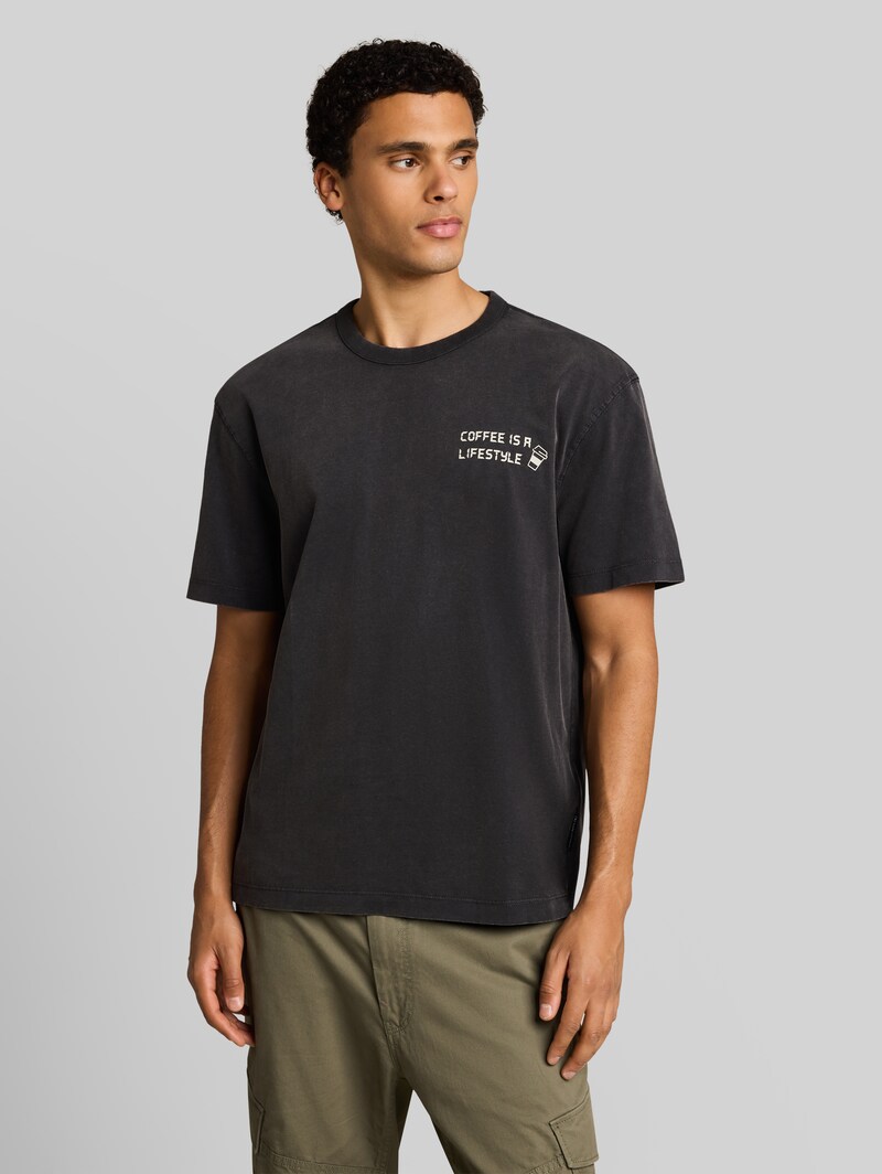 Tom Tailor Relaxed Fit T-Shirt mit Schriftzug - Coal Grey Tom Tailor Relaxed Fit T-Shirt mit Schriftzug - Coal Grey